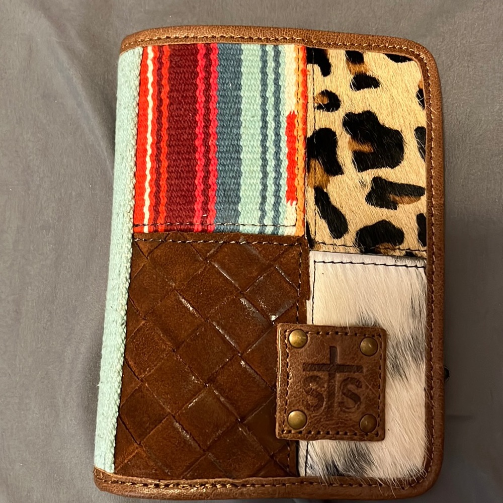 STS Remnants wallet